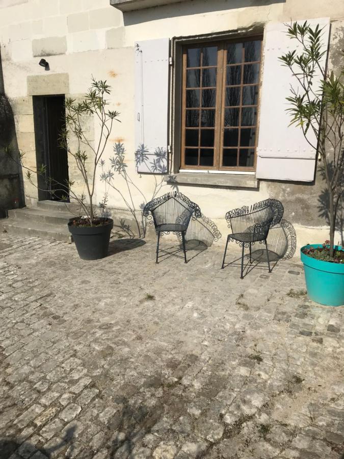Appartement Spacieux Avec Une Vue Sur 투르 외부 사진